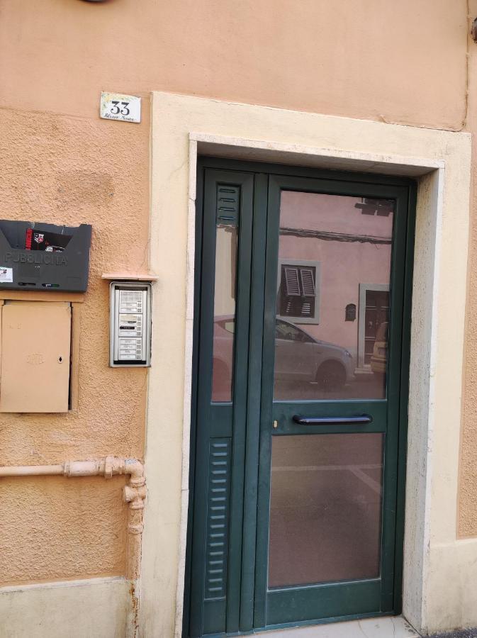 Il Grazioso Appartamento Di Chiara Con Posto Auto Privato Livorno Exterior photo